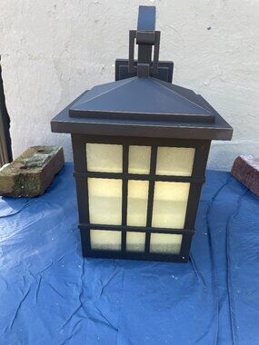 Park Harbor Outdoor Wall-mount lantern sconce Open Box